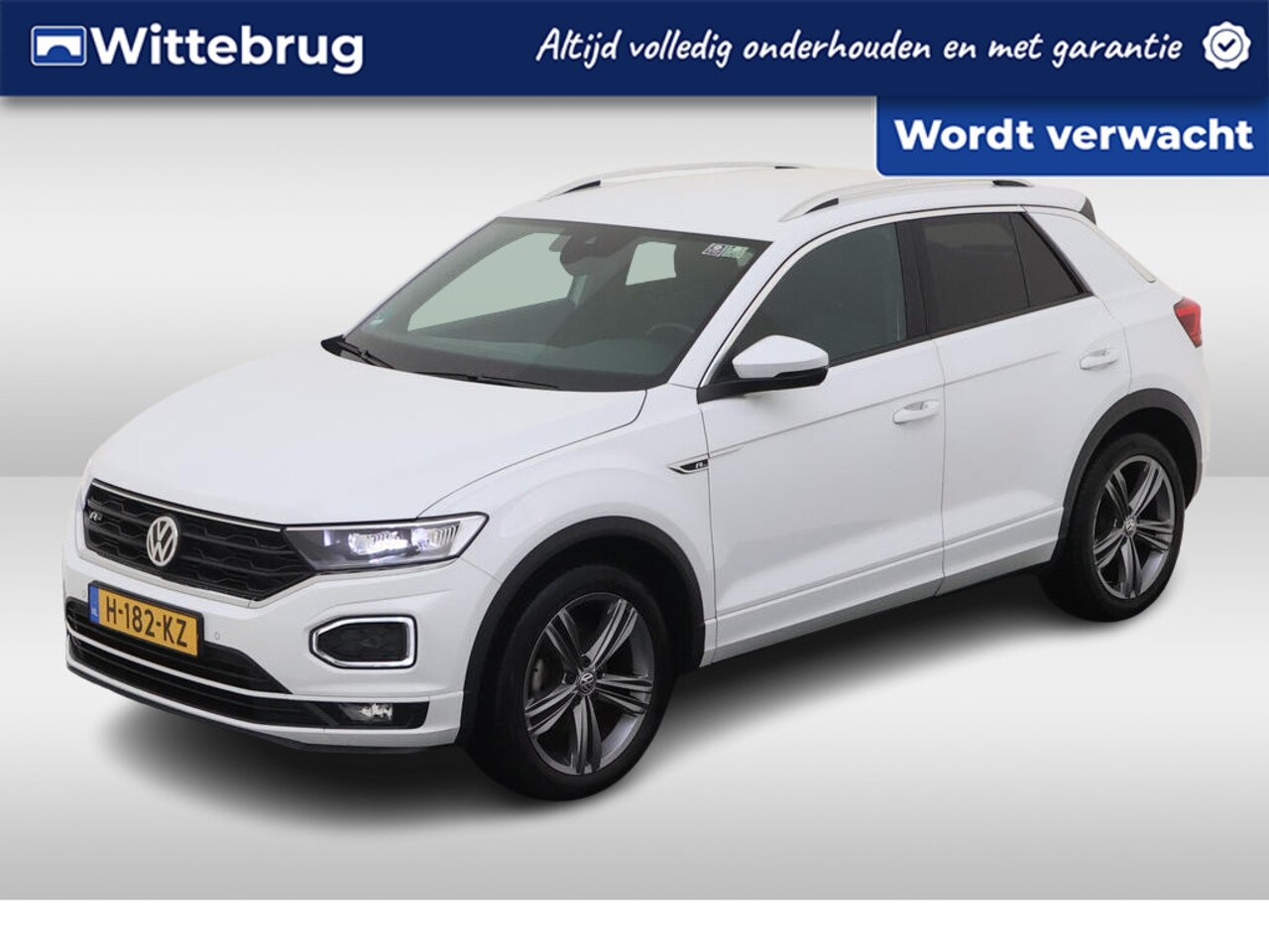 Volkswagen T-Roc - 1.5 TSI Sport / Digitaal dashboard / Navigatie / 2x R-line / Afneembare trekhaak / Parkeer - AutoWereld.nl