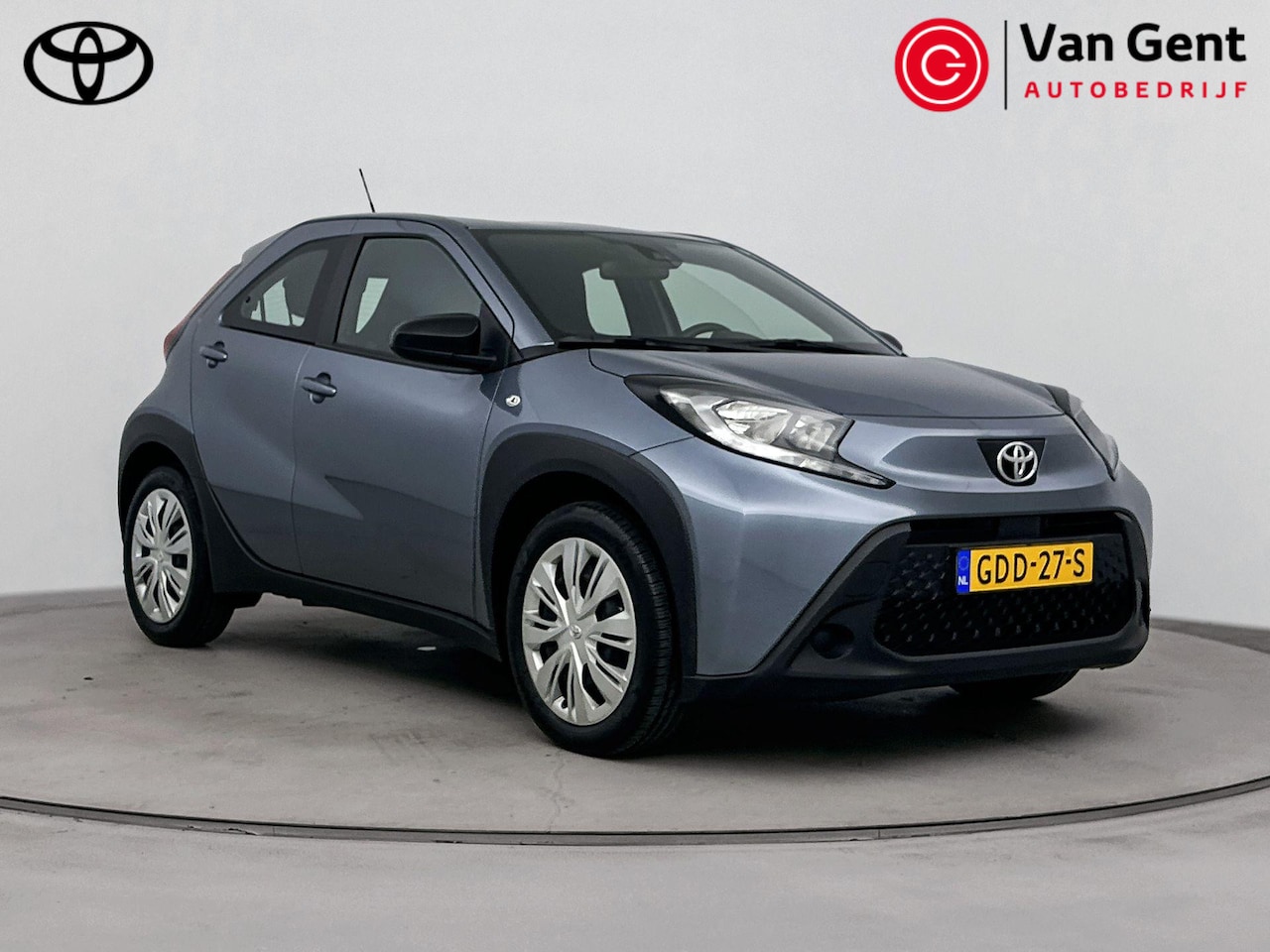 Toyota Aygo X - 1.0 VVT-i MT Play | Apple Carplay / Android Auto | Adaptive Cruise | Airco | Camera | Rijs - AutoWereld.nl