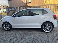 Volkswagen Polo - 1.4-16V Highline