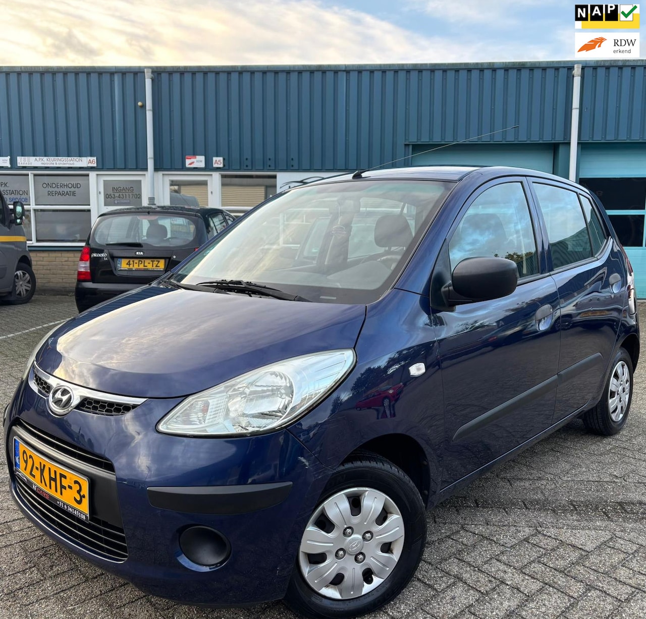 Hyundai i10 - 1.1 Active |5 Deurs |Lage KM stand NAP | EL Ramen | Radio | - AutoWereld.nl