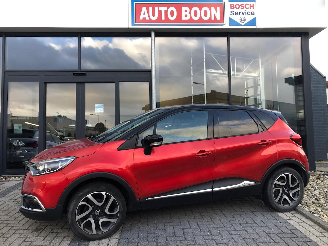 Renault Captur - 0.9 TCe Dynamique P-CAM/NAVI/CLIMA/PDC/S&S/ TREKHAAK/KEYLESS/17”LMV/MEDIA/BTA/ - NL AUTO/K - AutoWereld.nl
