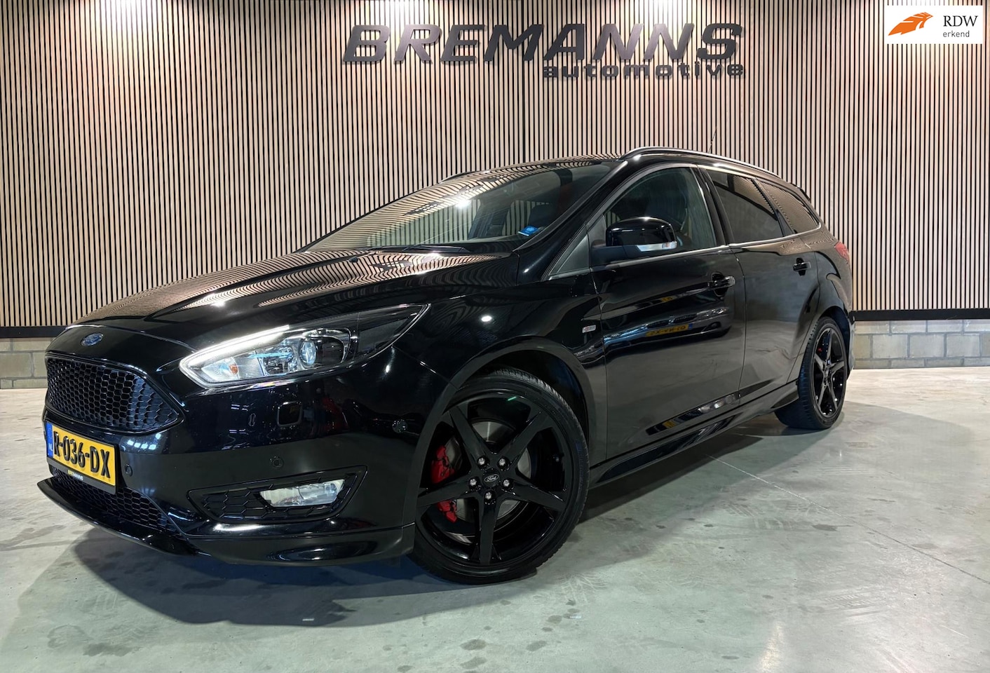 Ford Focus Wagon - 1.5 Titanium ST-Line - AutoWereld.nl
