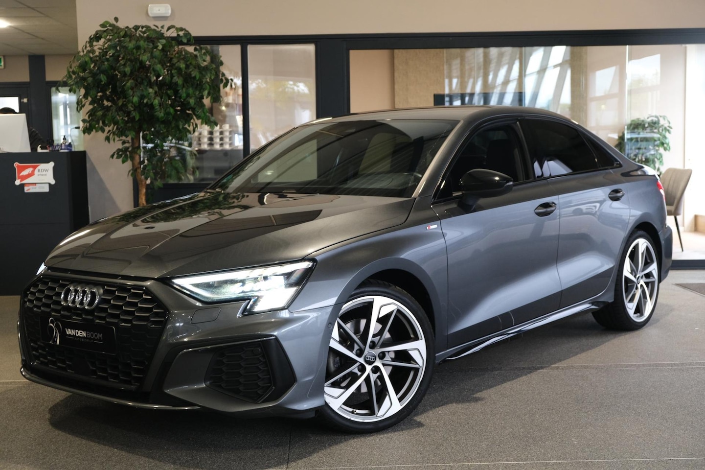 Audi A3 Limousine - 35 TFSI 2x S-line RS-stoel B&O HuD Navi Acc Ambiante - AutoWereld.nl