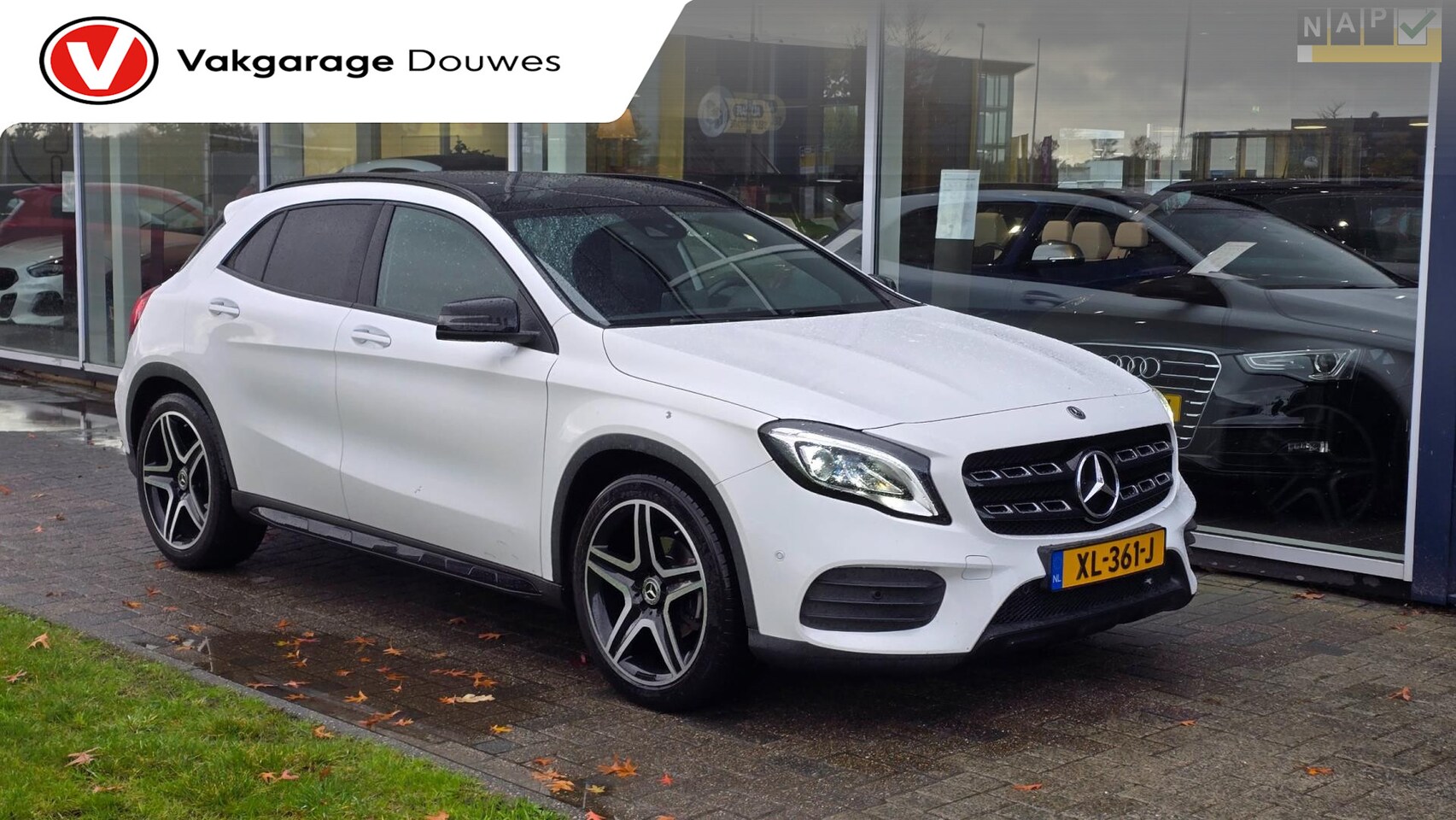 Mercedes-Benz GLA-Klasse - 180 Business Solution AMG Night Upgrade | NAP | Automaat | Pano | Leder/Alcantara | Camera - AutoWereld.nl