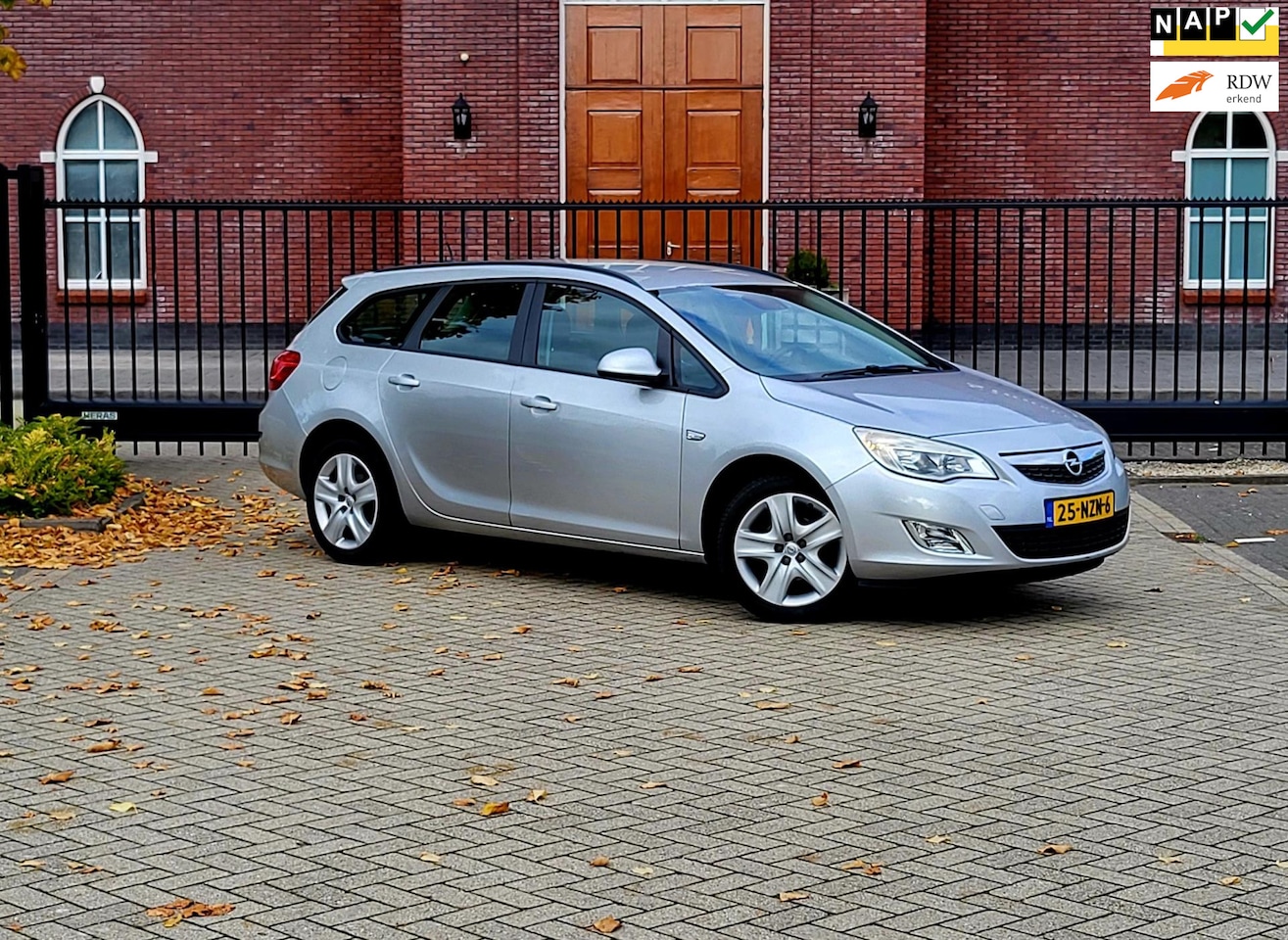 Opel Astra Sports Tourer - 1.4 Edition / Airco / Nieuwe Apk / Parkeersensor / Nap - AutoWereld.nl