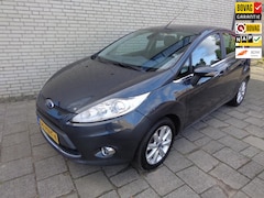 Ford Fiesta - 1.4 Ghia AUTOMAAT NIEUWE APK/AFLB 3 MAANDEN GARANTIE