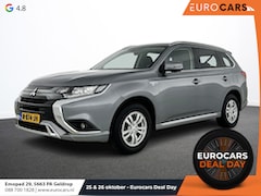 Mitsubishi Outlander - 2.4 PHEV 165kW Pure Auto. Trekhaak Navigatie Apple Carplay/Android Auto Camera Parkeersens