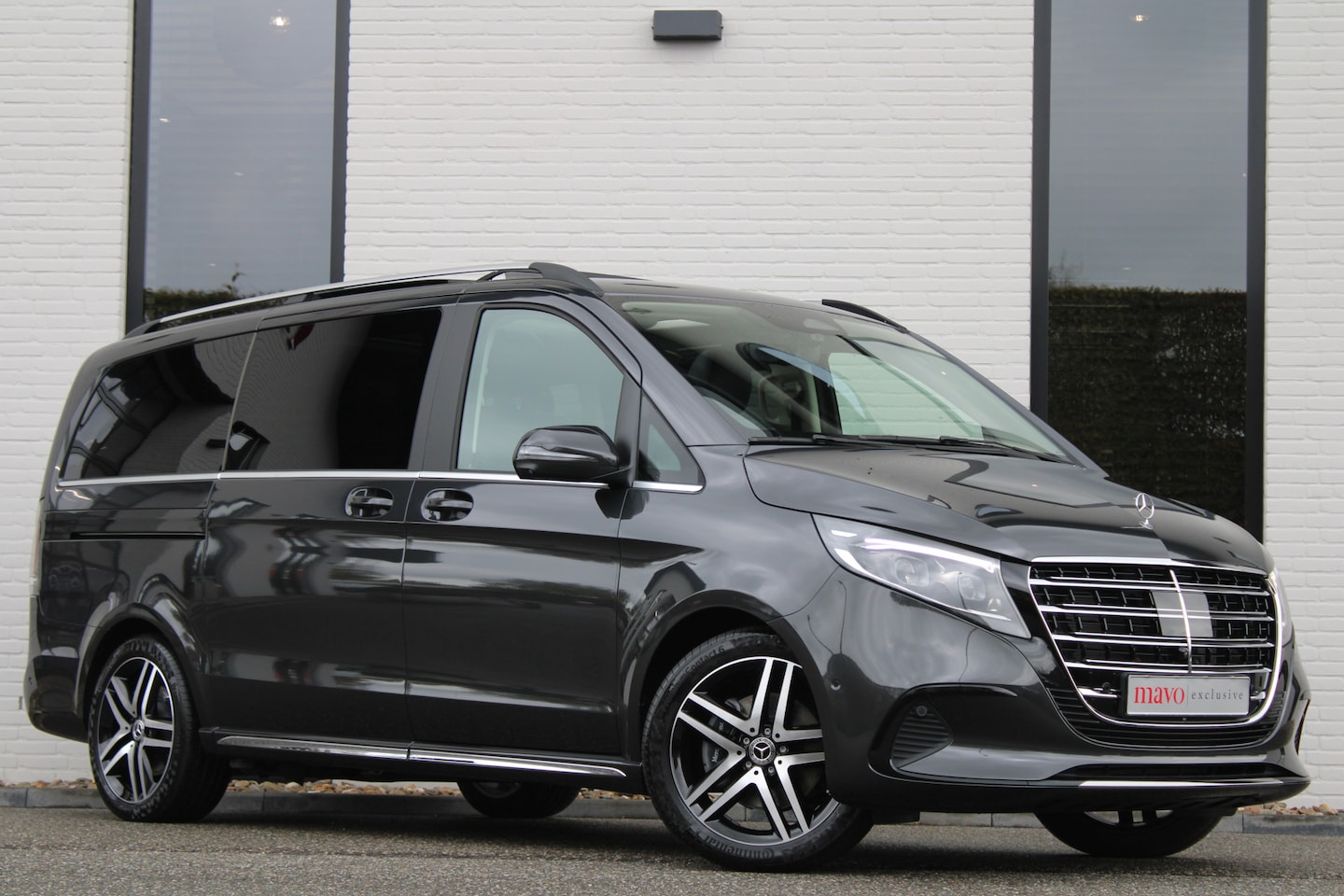 Mercedes-Benz V-klasse - 300d / Exclusive / 6/7-Pers / Luchtv / Pano / INCL BTW-BPM / 2x Elec Schuifd / 360 Cam / B - AutoWereld.nl