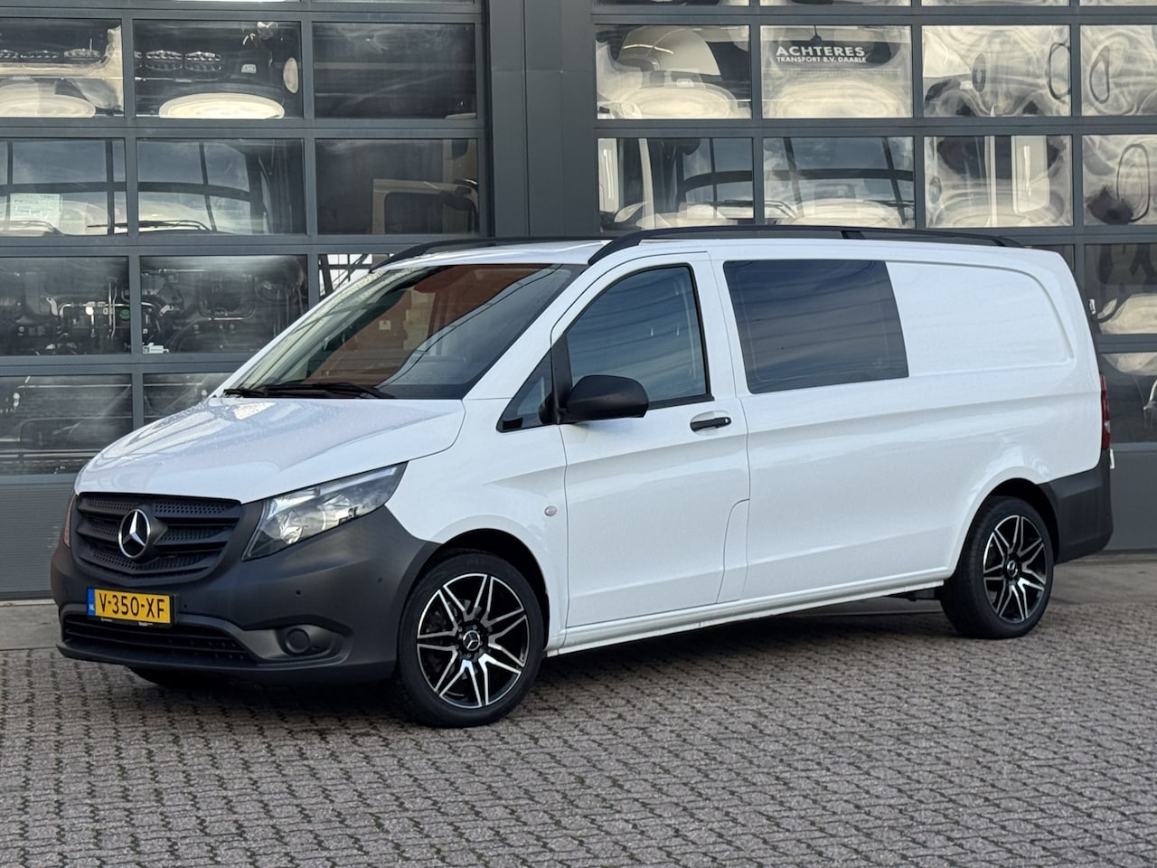 Mercedes-Benz Vito - 109 XL DC | Marge | Airco | Cruise | Apple/Android auto | Park. sensoren - AutoWereld.nl
