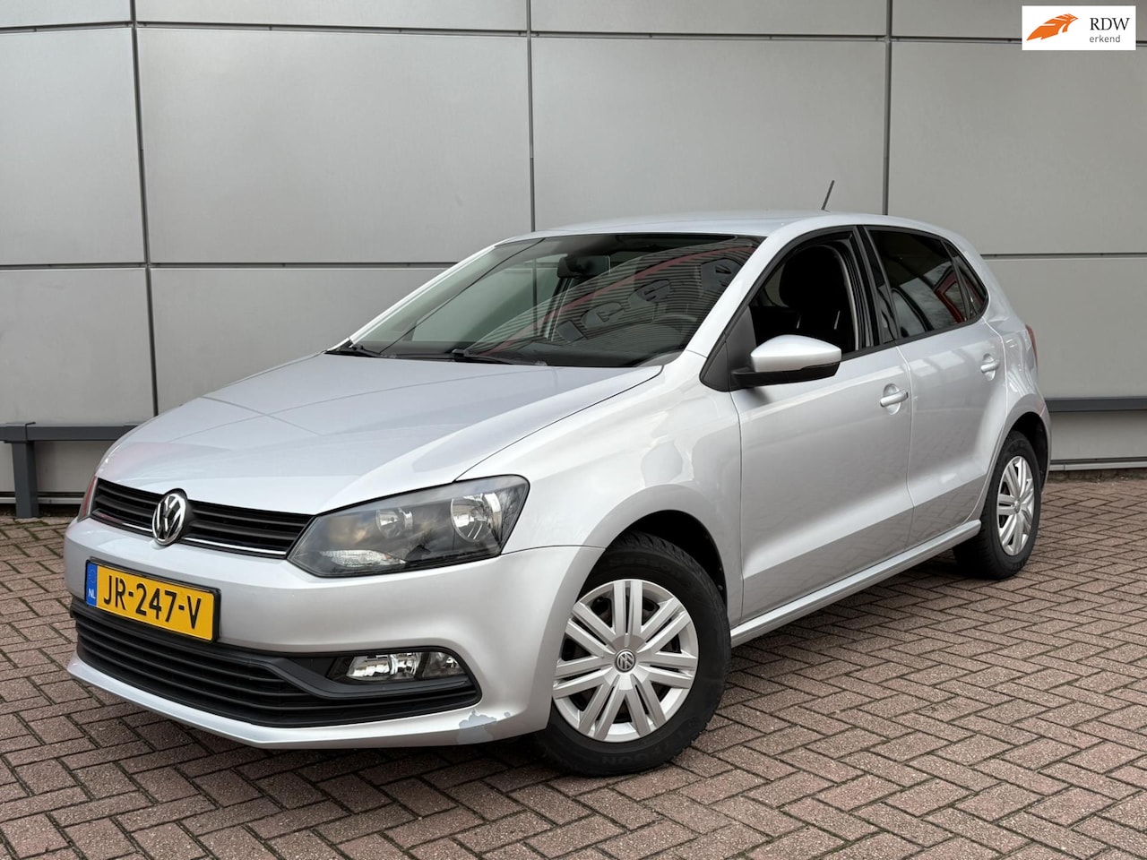 Volkswagen Polo - 1.0 Comfortline | Airco | Trekhaak | Bluetooth | - AutoWereld.nl