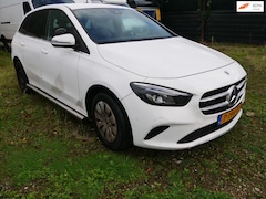 Mercedes-Benz B-klasse - 200d AUT * EX POLITIE * ENGINE DEFECT (MARGE CAR)