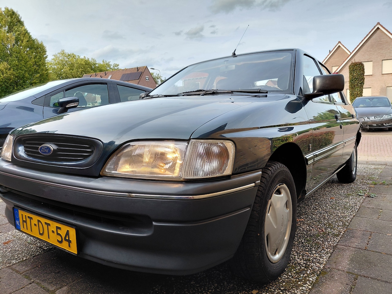 FORD ESCORT CL 1.6 16V E2