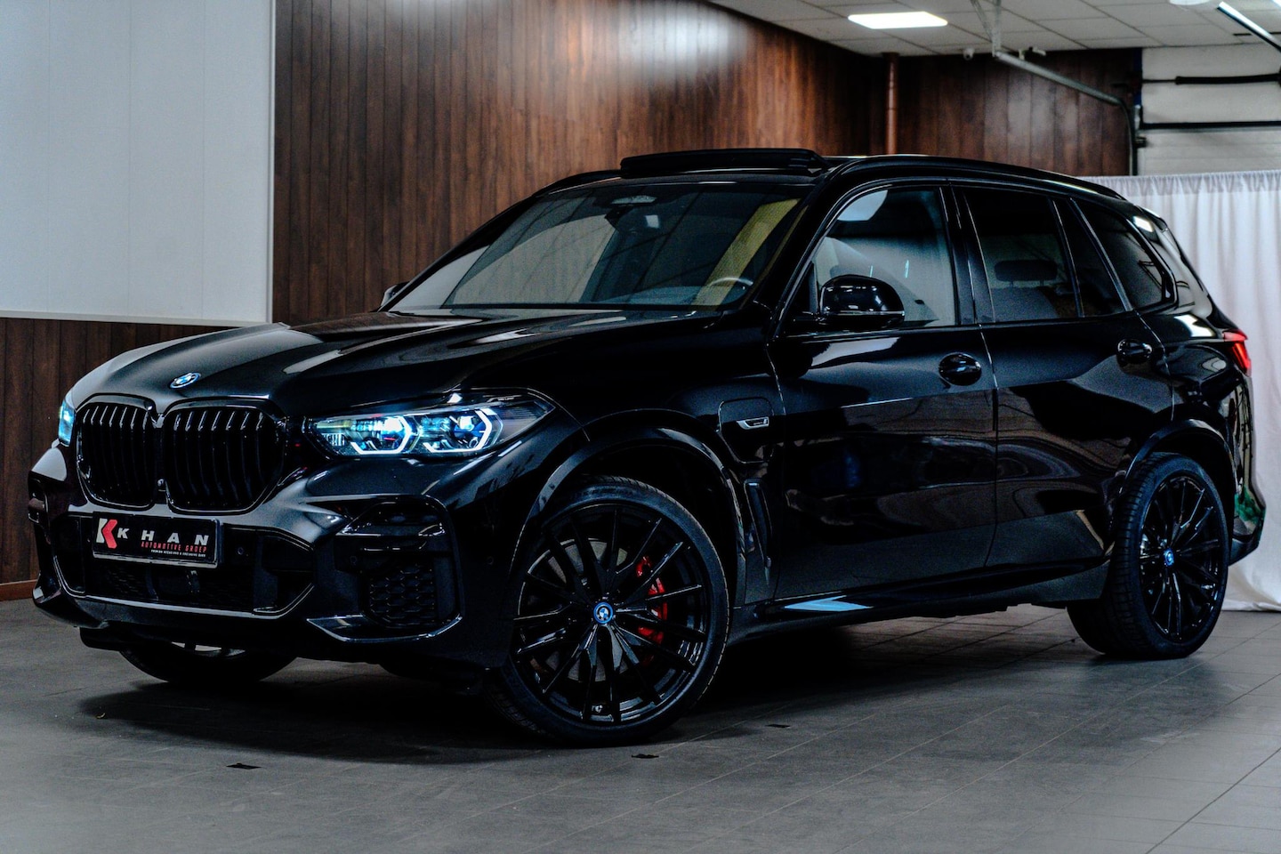 BMW X5 - xDrive45e High Executive Achteras|Pano|LuchtV|360º|22inch|M-Sport - AutoWereld.nl