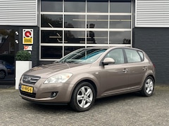 Kia Cee'd - 1.6 X-ecutive, Automaat, Airco, Trekhaak, Radio, NAP