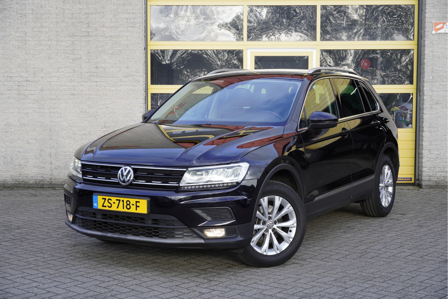 Volkswagen Tiguan - 1.5 TSI Comfortline Business BJ2019 Lmv 17" | Led | Pdc | Navi | Elek. achterklep | App-Co - AutoWereld.nl