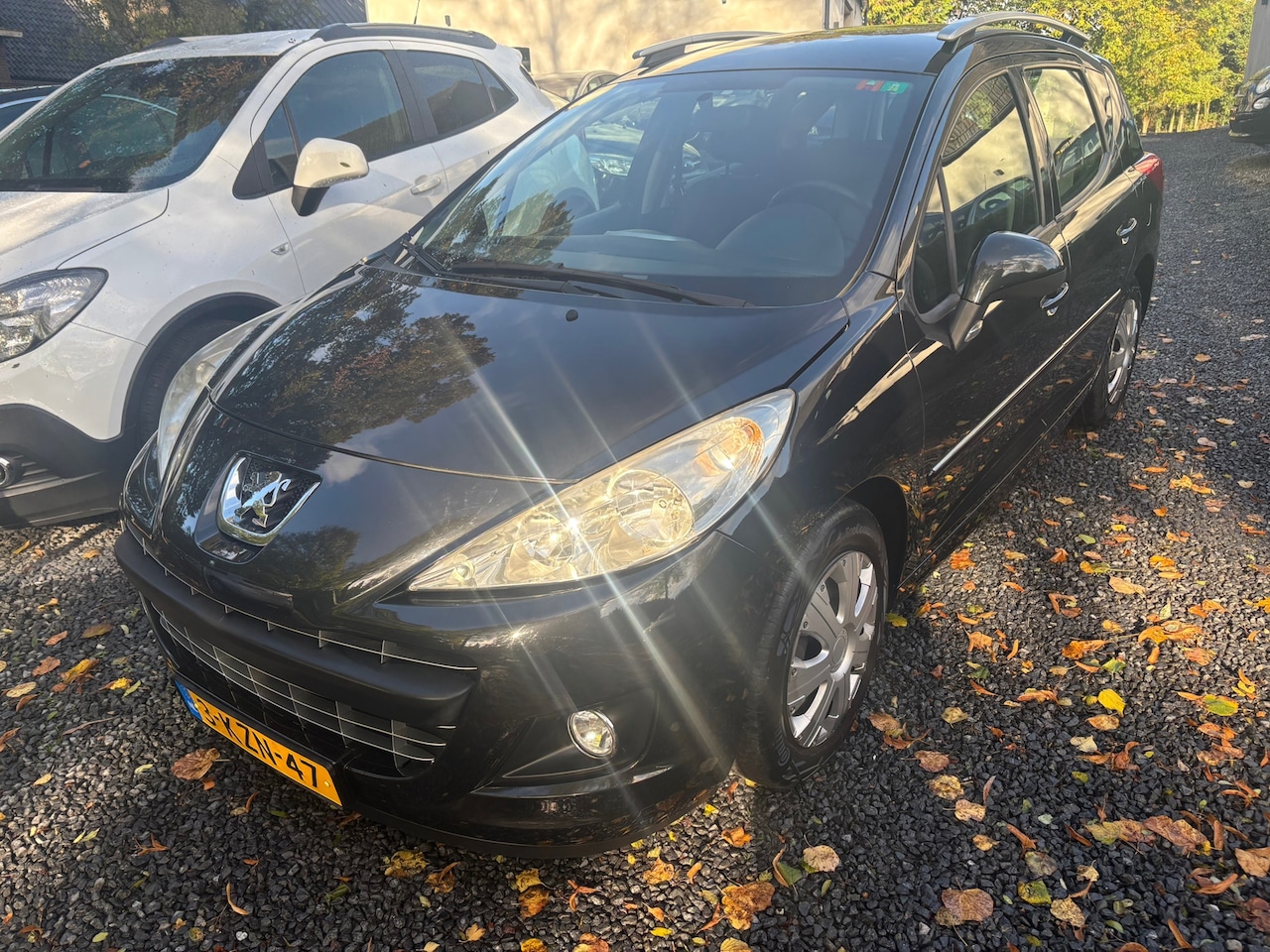 Peugeot 207 SW - 1.4 VTi Active KM 102520 MET NAP - AutoWereld.nl