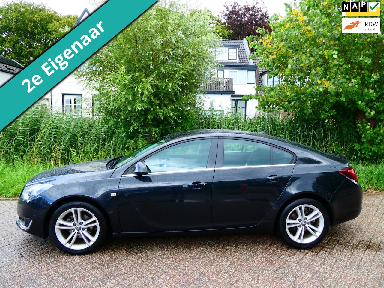 Opel Insignia - 1.4 T 140pk 5-deurs 2e eig. Clima Cruise Navi LED PDC Historie - AutoWereld.nl