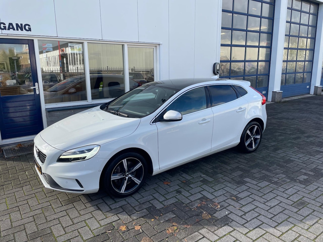 Volvo V40 - 1.5 T3 Polar+ Sport - AutoWereld.nl