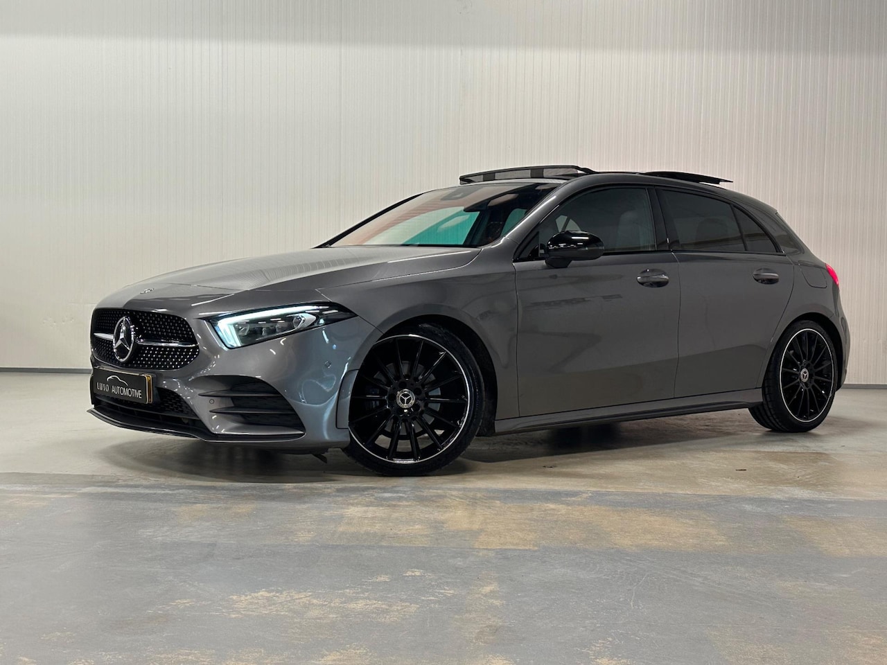 Mercedes-Benz A-klasse - 180 Premium Plus | PANO | MEMORY SEATS | AMG | AMBIENCE - AutoWereld.nl
