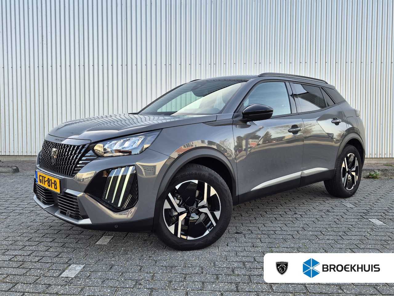 Peugeot 2008 - 1.2 Hybrid 136PK Allure Automaat | Draadloze Apple Carplay / Android Auto | 17" Licht Meta - AutoWereld.nl