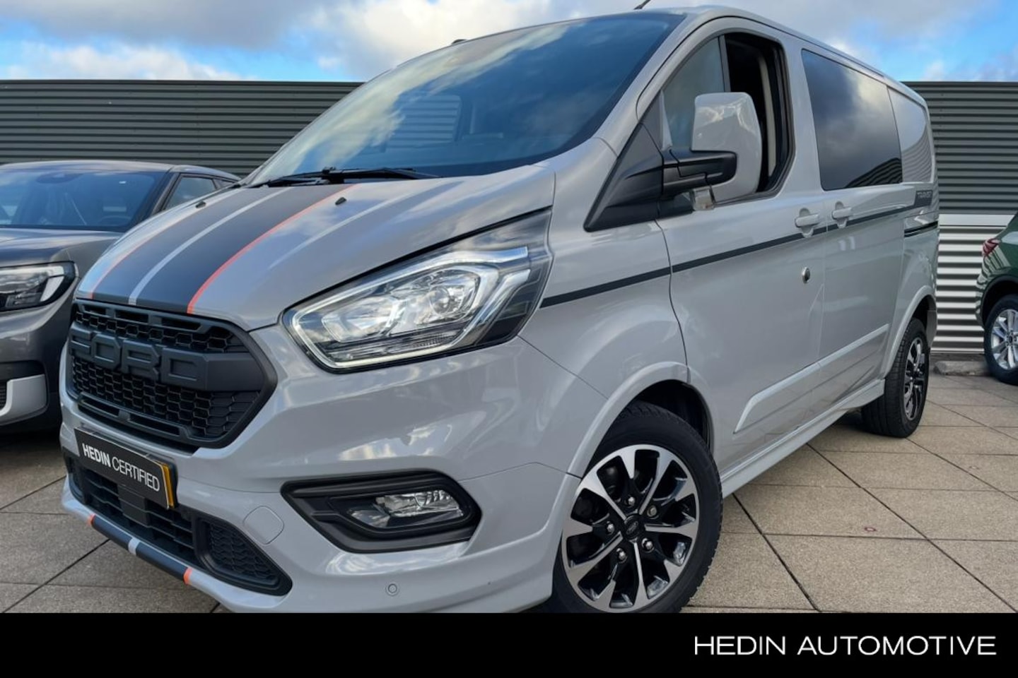 Ford Transit Custom - 320 2.0 170 PK L1H1 Sport Dubbel Cabine - AutoWereld.nl