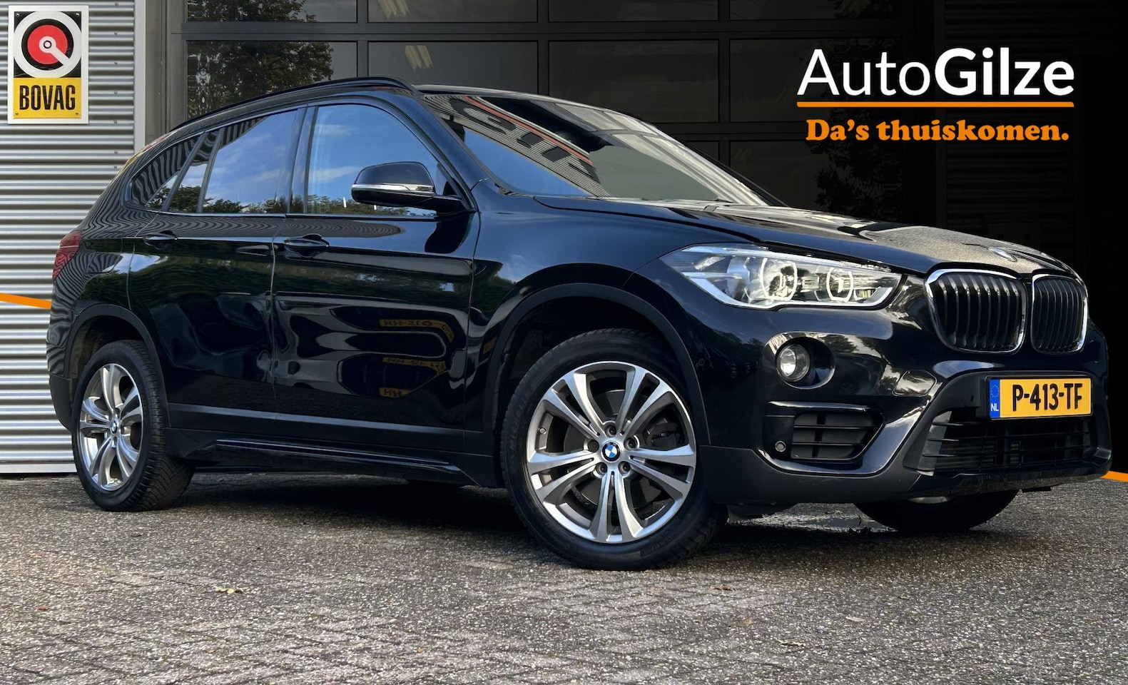 BMW X1 - sDrive20i High Executive l Sfeer verlichting l Navi l Trekhaak l Electrische Klep - AutoWereld.nl