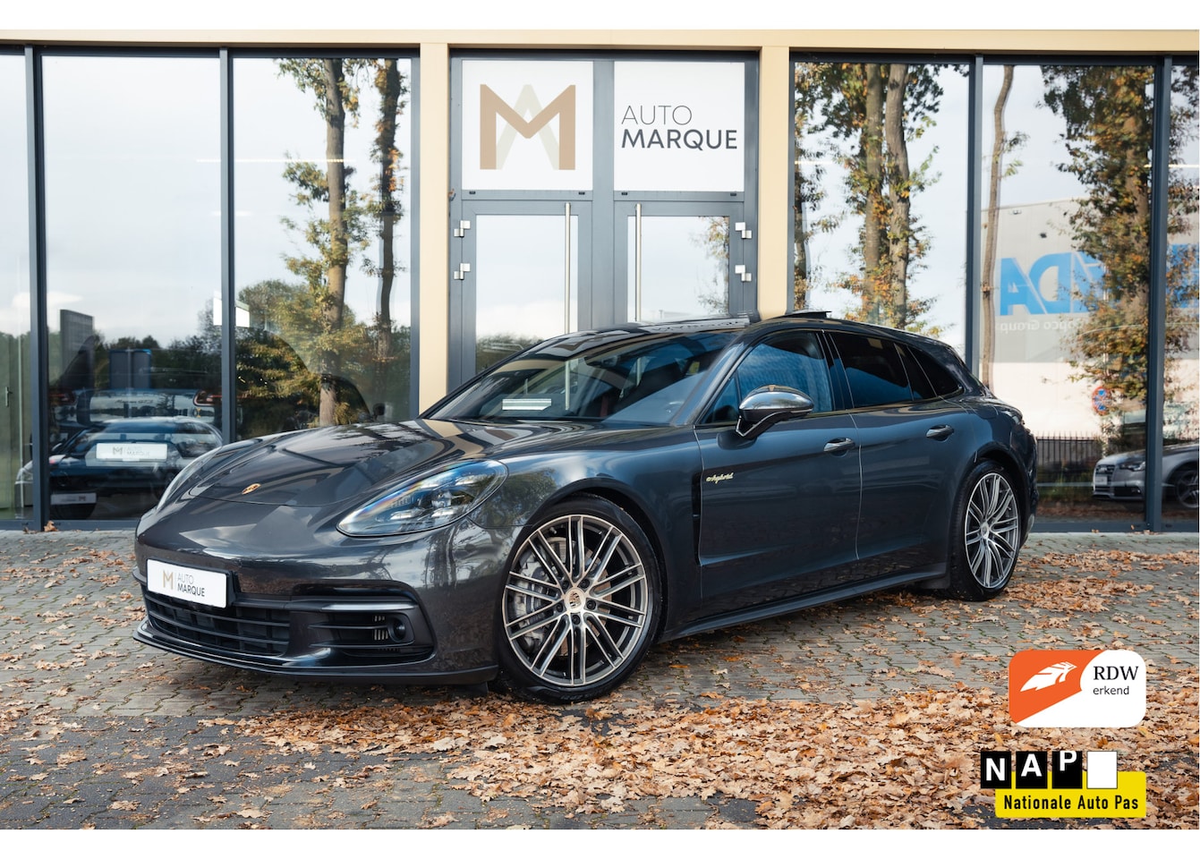 Porsche Panamera Sport Turismo - 2.9 4 E-Hybrid 463PK | Adaptieve Sportstoelen | Panoramadak | 21" 911 Turbo | Sport Chrono - AutoWereld.nl