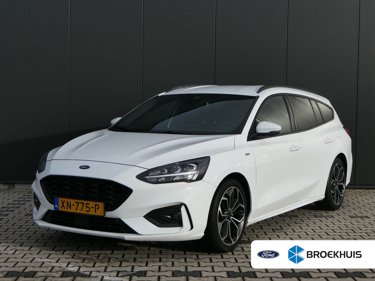 Ford Focus Wagon - 1.0 EcoBoost ST Line | Winterpack | 18 Inch | LED | Privacy Glass | Navigatie | Keyless | - AutoWereld.nl