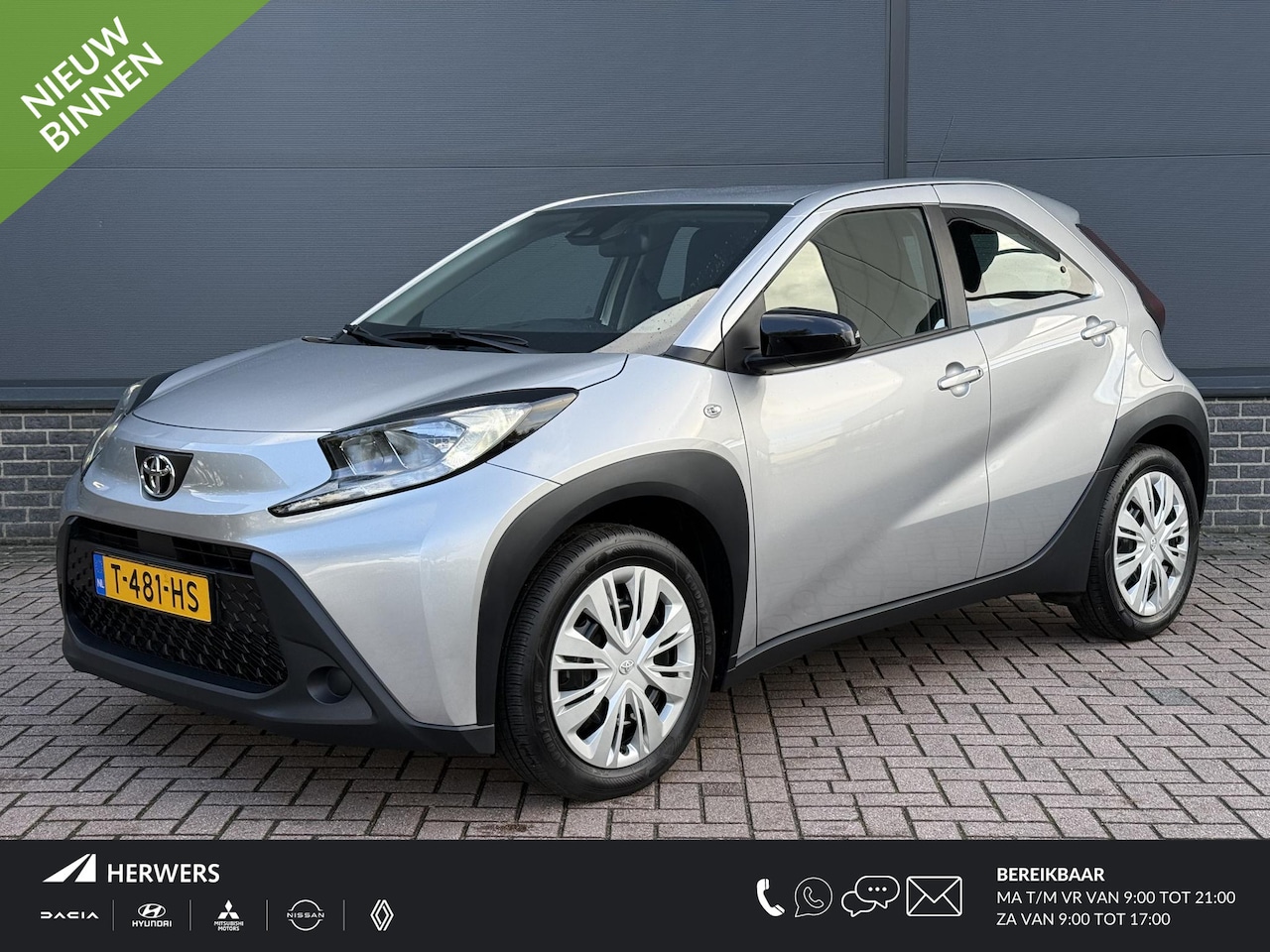 Toyota Aygo X - 1.0 VVT-i MT Play / Dealer Onderhouden / Achteruitrij Camera / Cruise / Airco / DAB / - AutoWereld.nl