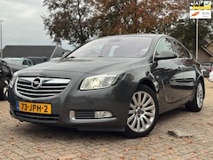 Opel Insignia - 2.8 T Cosmo 4x4 AUTOMAAT NAP NAVI LEDER