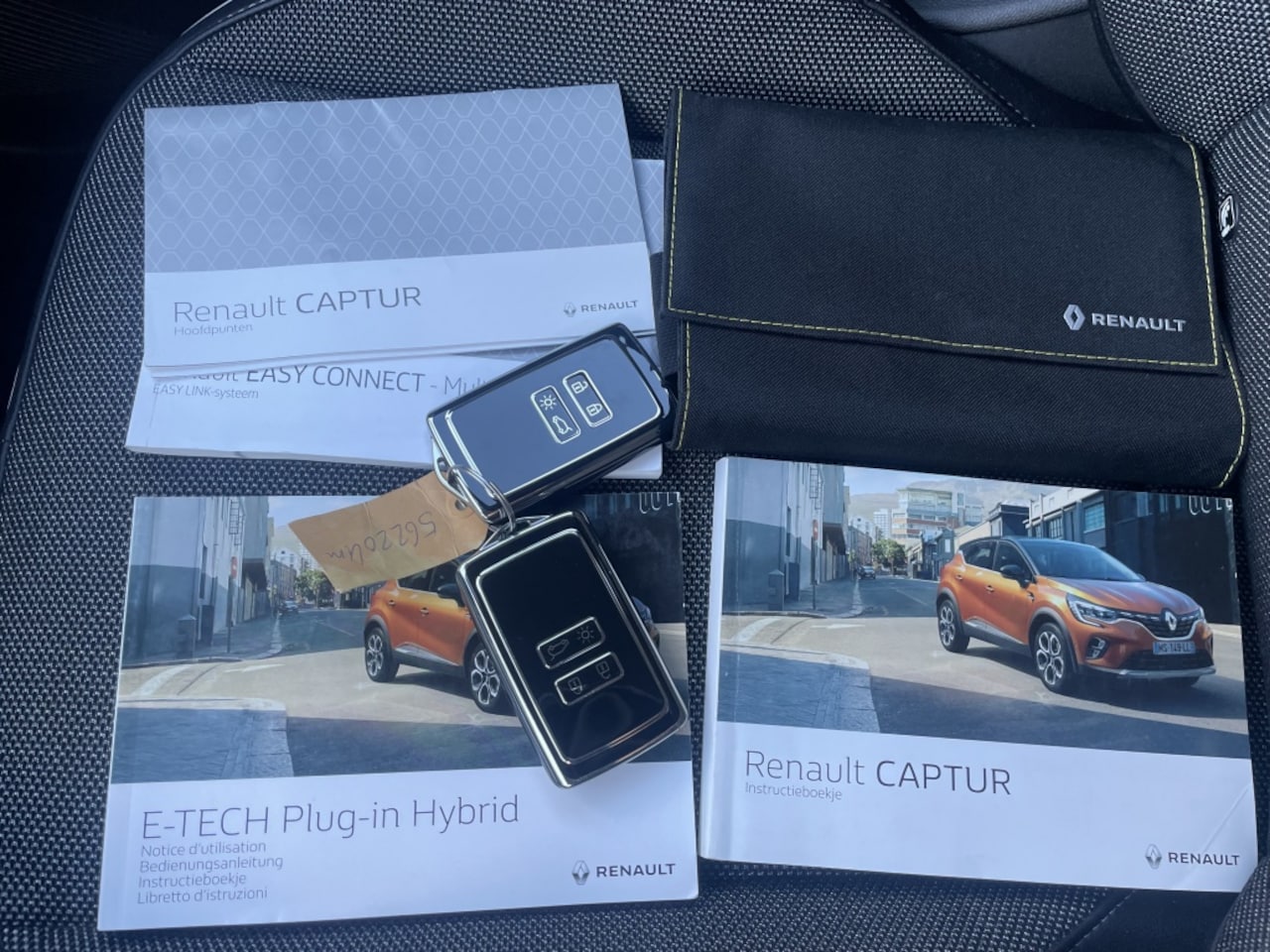 Renault Captur - 1.6 ET PH 160 Ed.One*RIJKLAARPRIJS*