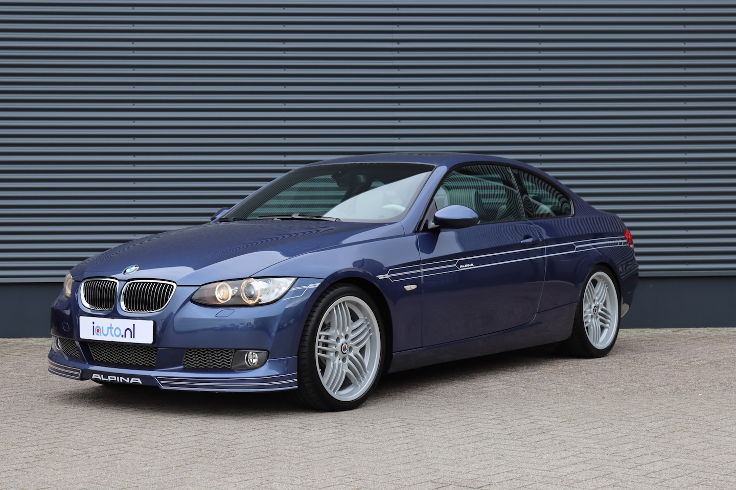 Alpina B3 - BMW ALPINA BITURB.COUP B3 BITURBO Lage kilometerstand/Leder/CC/Alpina blau/PDC/Keyless/Ele - AutoWereld.nl