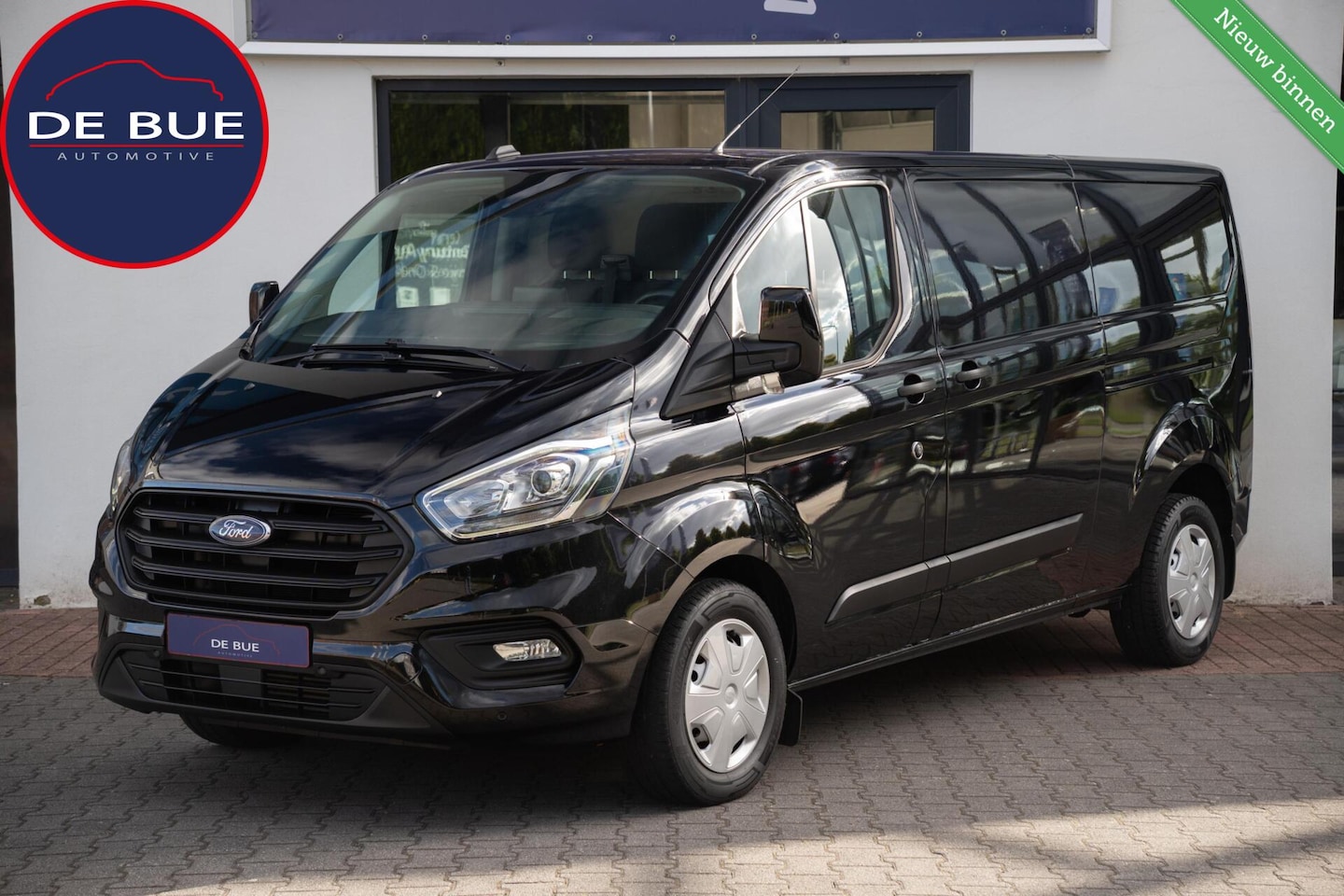 Ford Transit Custom - 300 2.0 TDCI L2H1|BTW|Limited|Automaat|CarPlay|Stoelverwarming|Dubbele Schuifdeur|3 Zitter - AutoWereld.nl