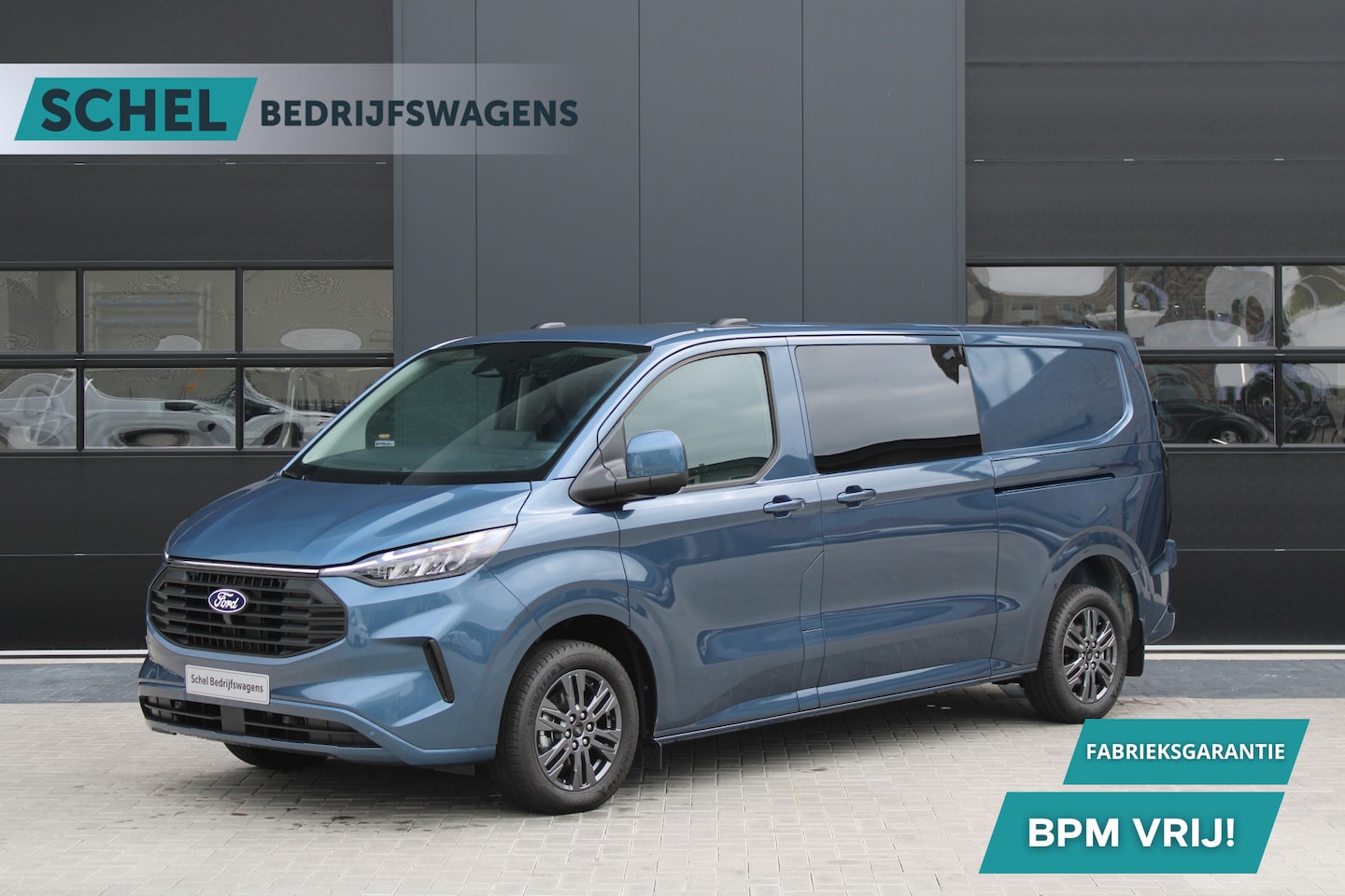 Ford Transit Custom - 320 2.0 TDCI L2H1 Limited DC 170pk - Adaptive Cruise - Blind Spot - Navigatie - LED - Stoe - AutoWereld.nl