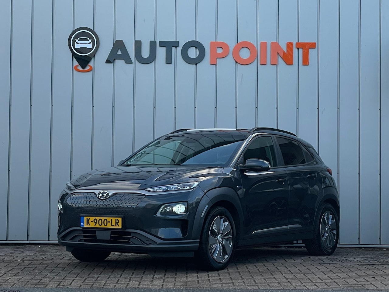 Hyundai Kona Electric - EV Premium Sky 64 kWh PANO LEER FASE 3 - AutoWereld.nl