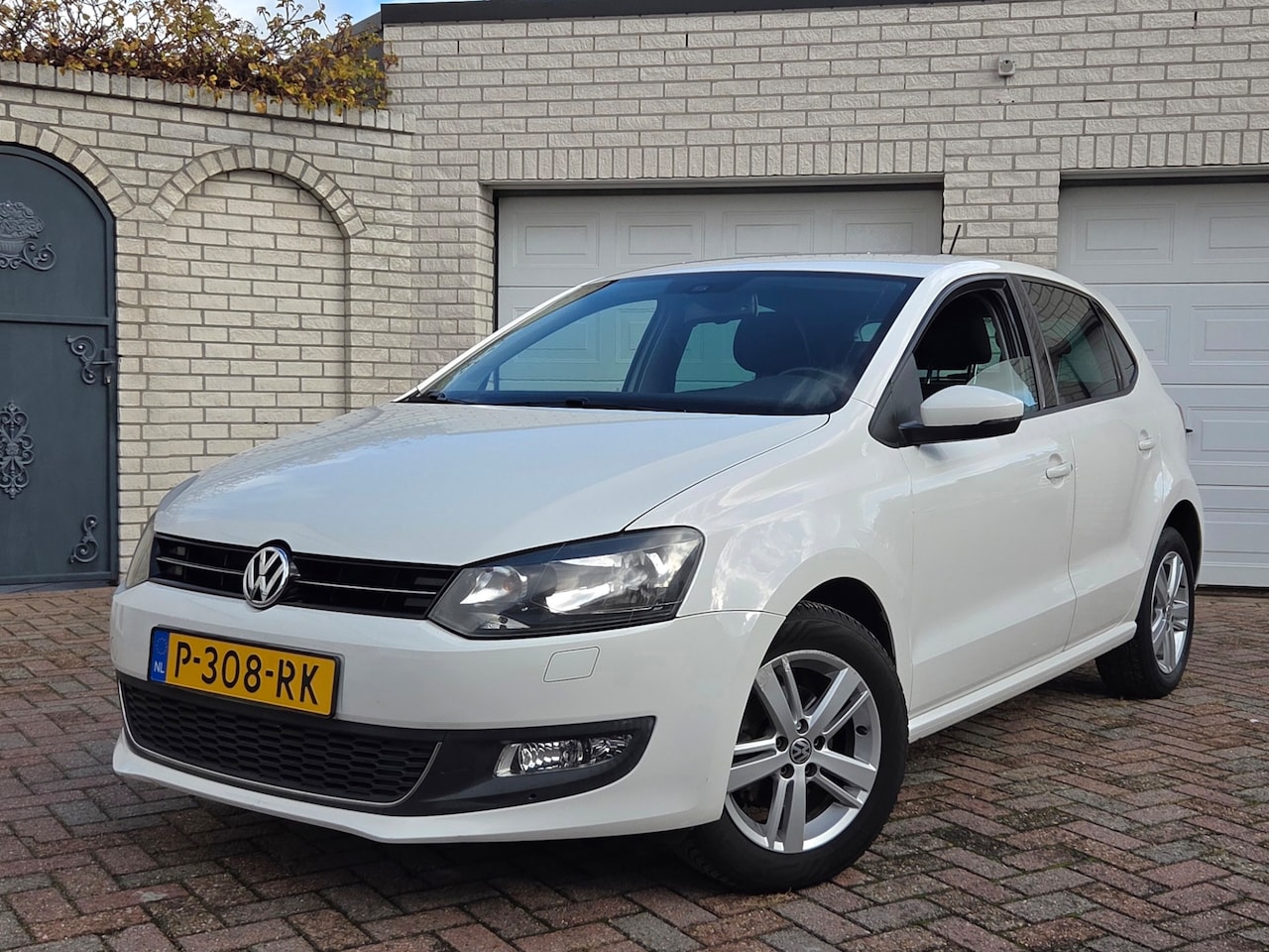 Volkswagen Polo - 1.2-12V Airco-cruise-Apple carplay/Android - AutoWereld.nl