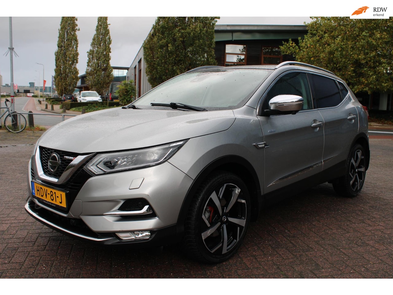 Nissan Qashqai - 1.3 DIG-T TEKNA TREKHAAK APPLE CARPLAY PANORAMA DAK - AutoWereld.nl