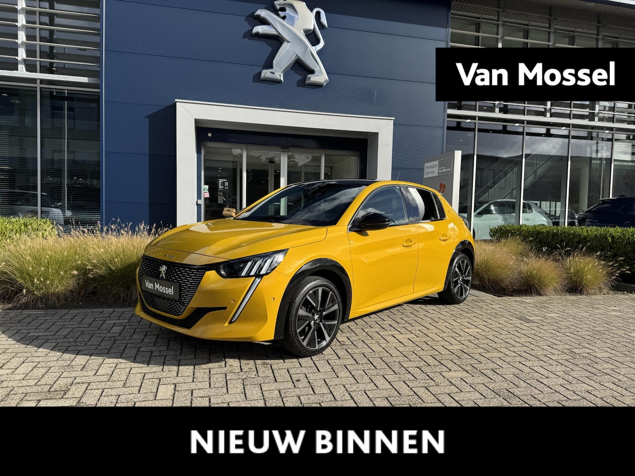Peugeot 208 - PureTech 100 GT Pack l Stoelverwarming l Trekhaak l Black Diamond dak - AutoWereld.nl