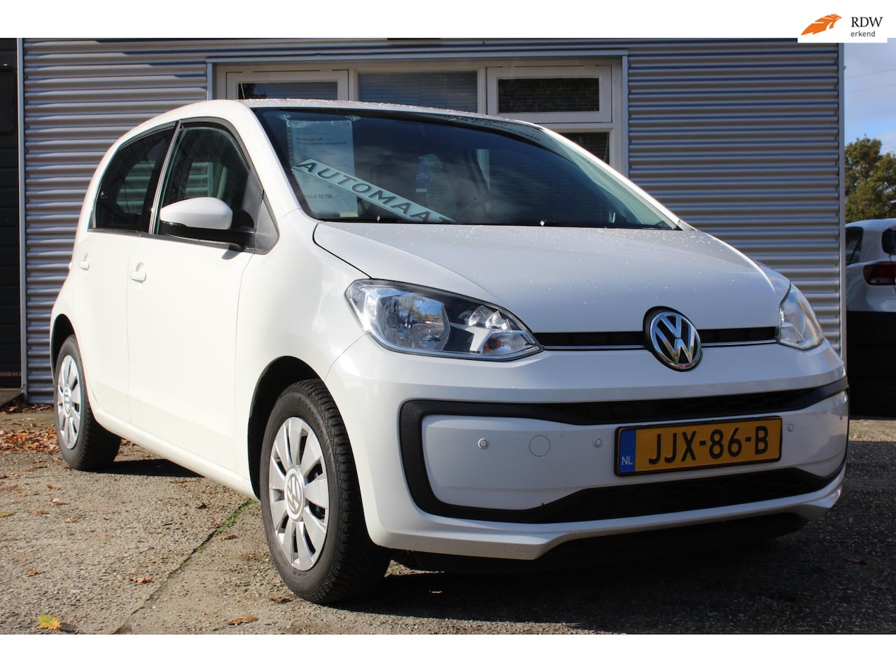 Volkswagen Up! - AUTOMAAT, 5-deurs, airco, led, parkeersensoren, boekjes, 2x sleutel, nette zuinige auto, n - AutoWereld.nl