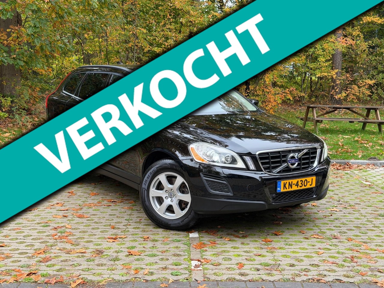 Volvo XC60 - 2.0T Dealer onderhouden BTW - AutoWereld.nl