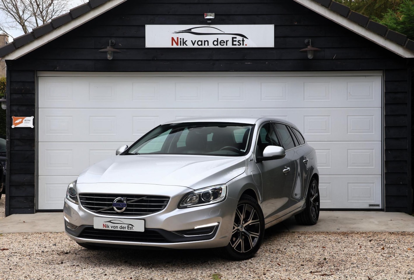 Volvo V60 - 2.4 D6 Twin Engine Summum-Stoelverwarming-HiFi-Ambient - AutoWereld.nl