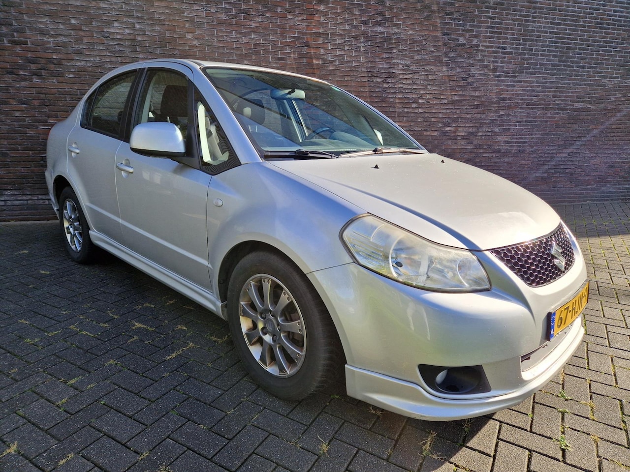 Suzuki SX4 - 1.6 Exclusive sedan keyless trekhaak APK 12-2026 - AutoWereld.nl