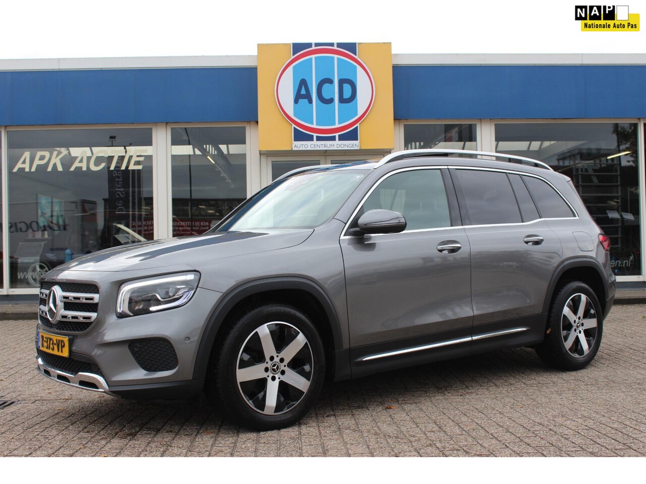 Mercedes-Benz GLB - 200 Business Solution Luxury 7p. | Orig. NL | PanoramaDak |Trekhaak | - AutoWereld.nl