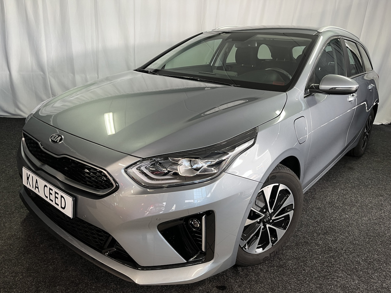 Kia Cee'd Sportswagon - Ceed 1.6 GDI PHEV DynamicPlusLine 1E EIGN/ECC/CAMERA/APPLE/STOELVERW. - AutoWereld.nl