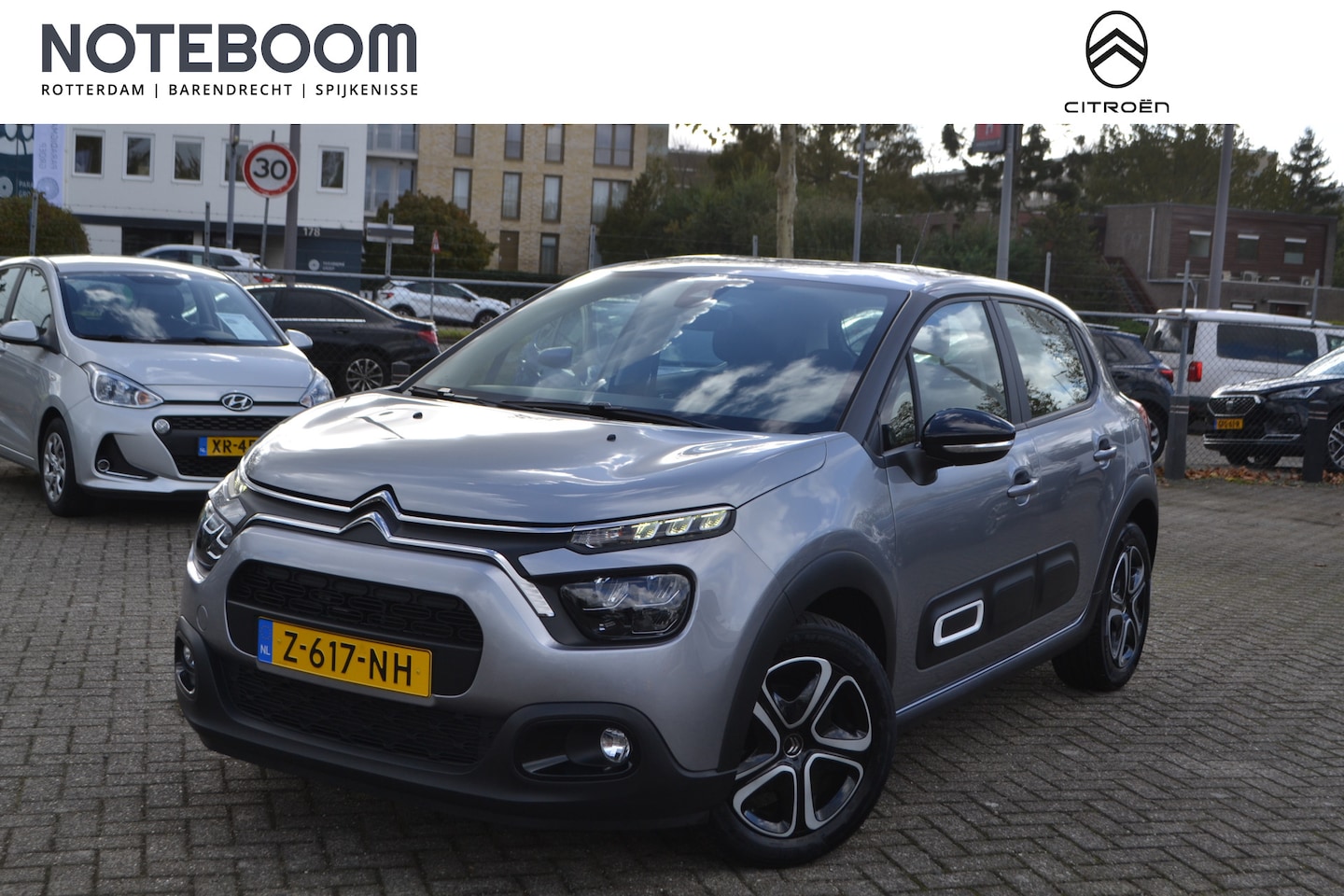 Citroën C3 - 1.2 PureTech Plus I NAVIGATIE I PARKEERSENSOREN ACHTER I CENTRALE DEURVERGRENDELING I LAGE - AutoWereld.nl