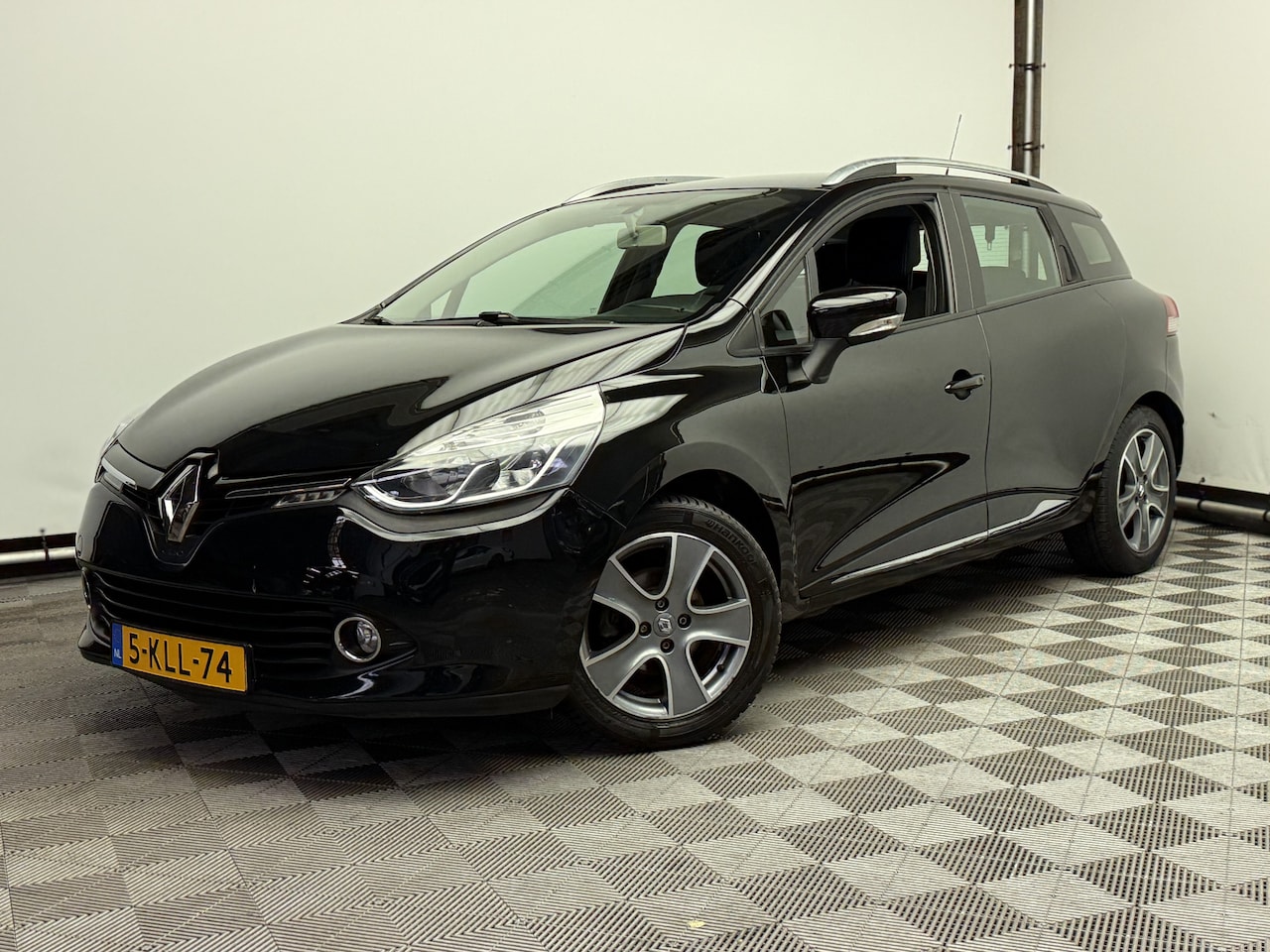 Renault Clio Estate - 0.9 TCe Expression Navi Airco Trekhaak NL Auto - AutoWereld.nl