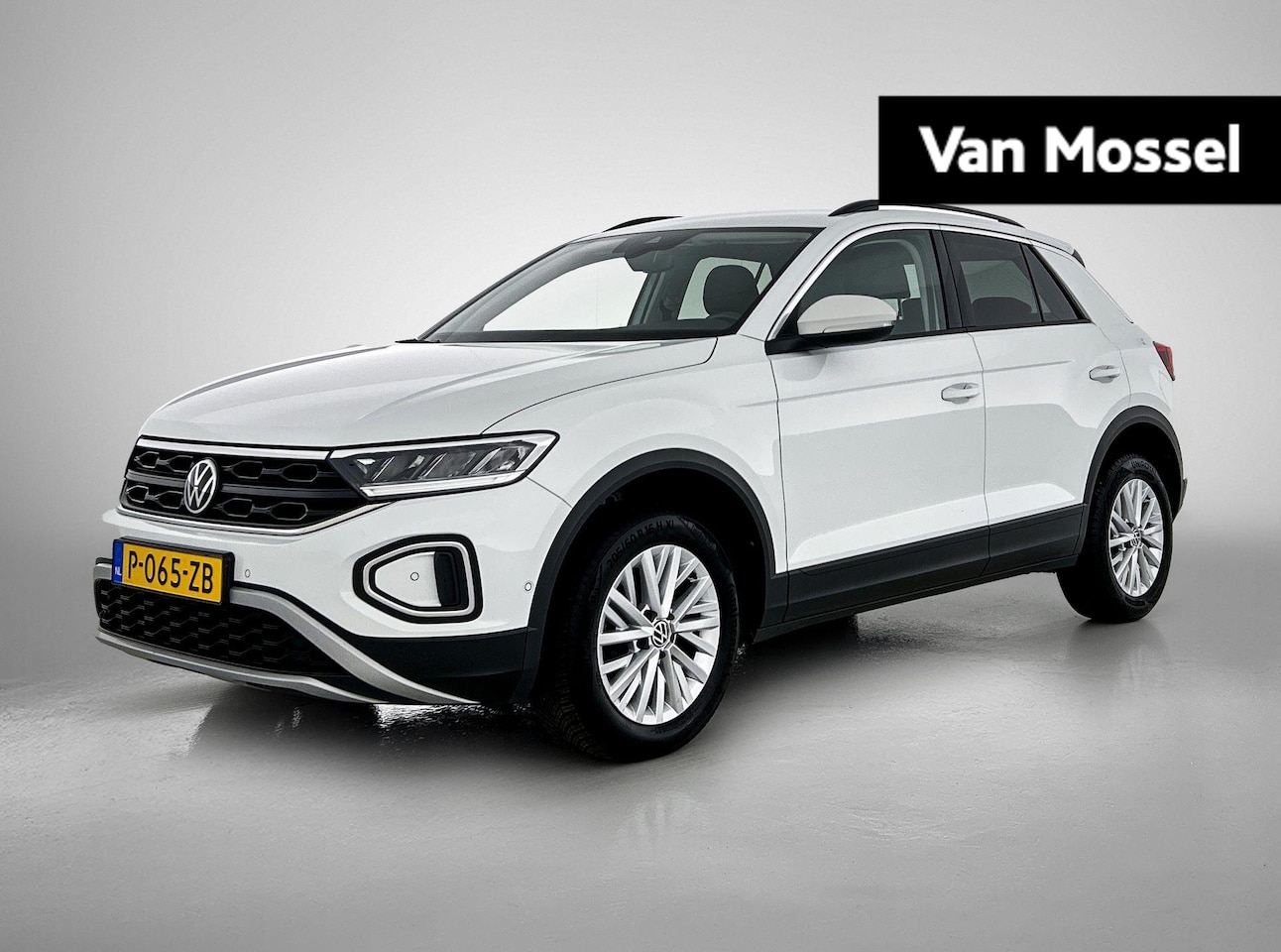 Volkswagen T-Roc - 1.5 TSI Life 150 PK | Apple Carplay | Android Auto | Parkeersensoren | LED | Digital Cockp - AutoWereld.nl