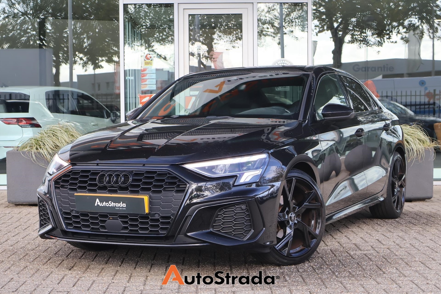 Audi A3 Limousine - 30 S-Line TFSI 110pk | Adaptive | Navigatie | Carplay | Virtual | Bang & Olufsen | Climate - AutoWereld.nl
