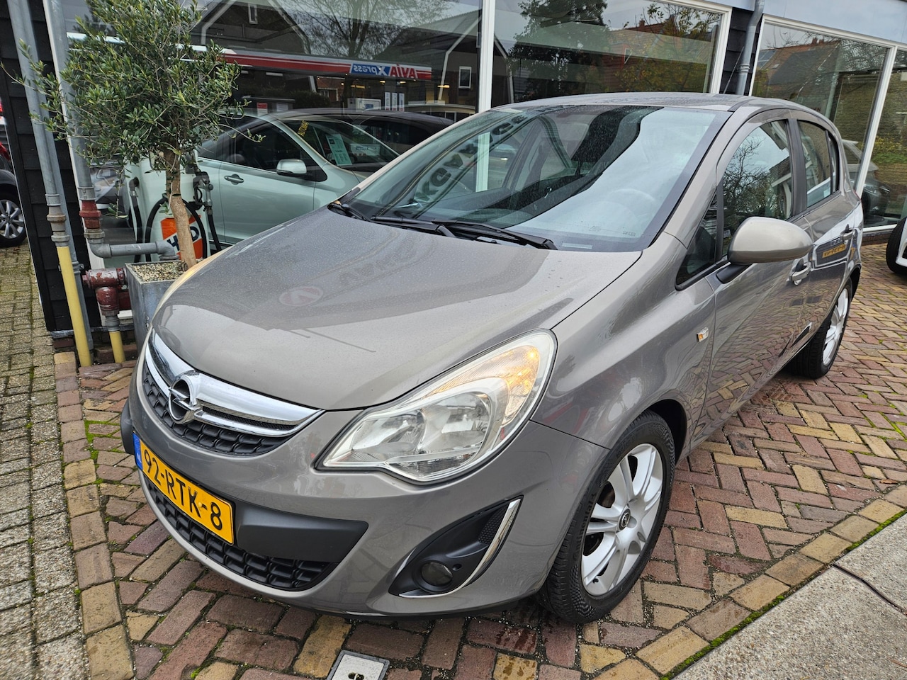 Opel Corsa - 1.4-16V Edition 1.4-16V Edition - AutoWereld.nl