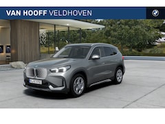 BMW iX1 - eDrive20 xLine / Trekhaak / Achteruitrijcamera / Adaptieve LED / Comfort Access / Parking